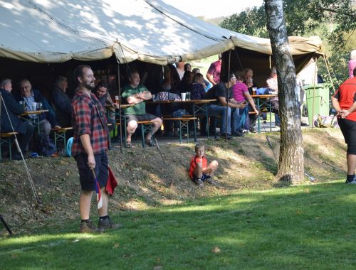 fandi,ale zůstaň člověkem!